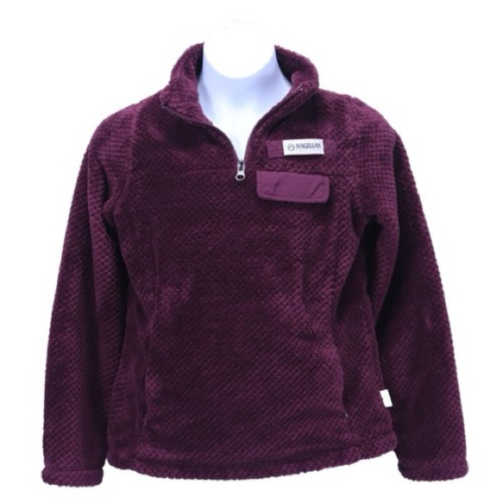 Girls SM soft cozy Magellan Outdoor casual Burgundy pull over. Active/layering